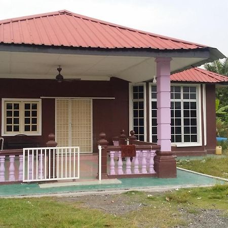 De Sabil Homestay Teluk Panglima Garang Ngoại thất bức ảnh